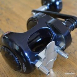 Alutecnos Gorilla 8V Noir Main Gauche (LF) -Daiwaori Magasin 00006 Alutecnos Gorilla 8V Noir Main Gauche LF