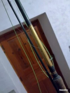 Canne A Mouche En Fibre Avec Moulinet Soie Et Quelque Nimphes Et Mouches -Daiwaori Magasin 00006 canne a mouche en fibre avec moulinet soie et quelque nimphes et mouches