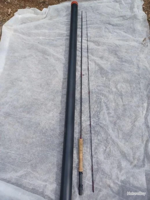 CANNE A MOUCHE COLLECTOR Marque AIKEN (of London). 3 CANNE A MOUCHE COLLECTOR Marque AIKEN (of London).