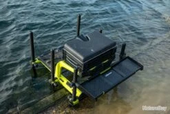 Déserte Matrix Slim Extending Side Tray -Daiwaori Magasin 00010 Deserte Matrix slim extending side tray