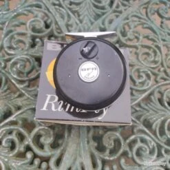 Dam Lot De Moulinets Et Cannes Pro Pour Pêche à La Mouche Et Matériel -Daiwaori Magasin 00016 Lot de moulinets et cannes pro pour peche a la mouche et materiel